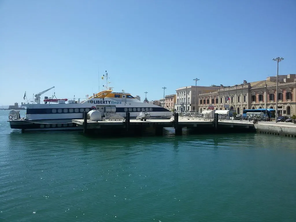 Almaran B&B Trapani Port & City
