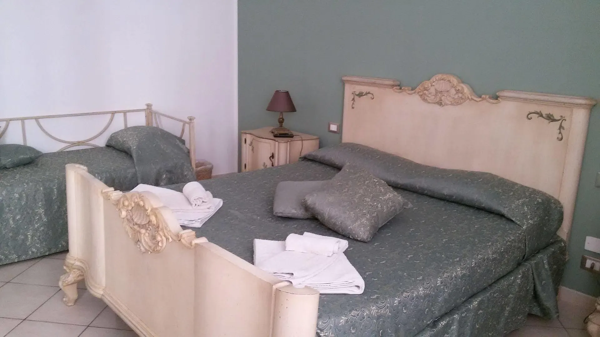 Almaran B&B Trapani Port & City 3*,